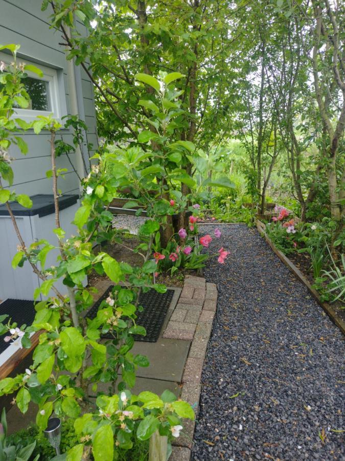 Tuinhuisje In Het Groen Almere Dış mekan fotoğraf